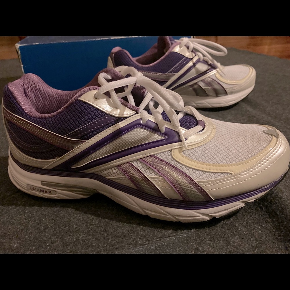 Women’s barely used Reebok Lagosta DMX Max